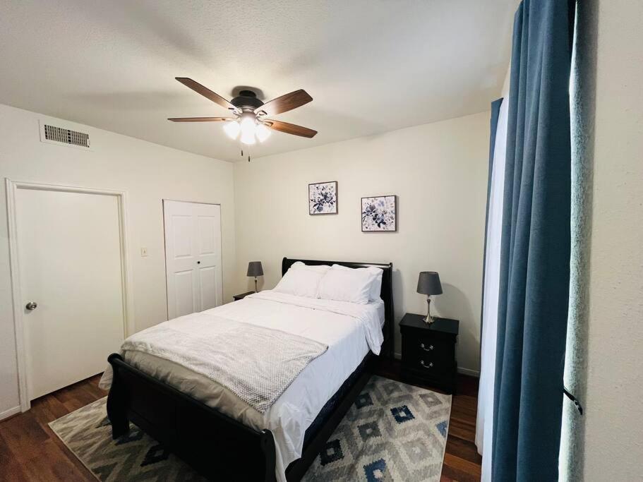 Home Away From Home-Cozy 2 Bdrm Condo/Med Cntr/Nrg Houston Extérieur photo