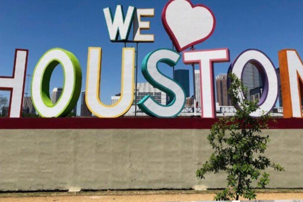 Home Away From Home-Cozy 2 Bdrm Condo/Med Cntr/Nrg Houston Extérieur photo