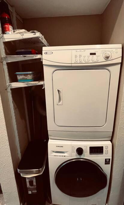 Home Away From Home-Cozy 2 Bdrm Condo/Med Cntr/Nrg Houston Extérieur photo
